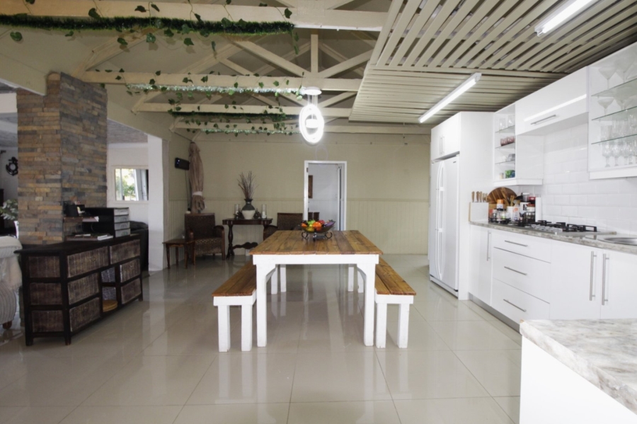 3 Bedroom Property for Sale in Wavecrest Eastern Cape